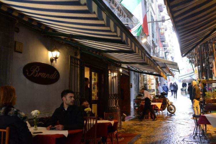 5 Places find best pizza world Naples Italy 